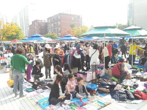 ‘2014 연수구 알뜰나눔장터’성황리에 마무리의 1번째 이미지