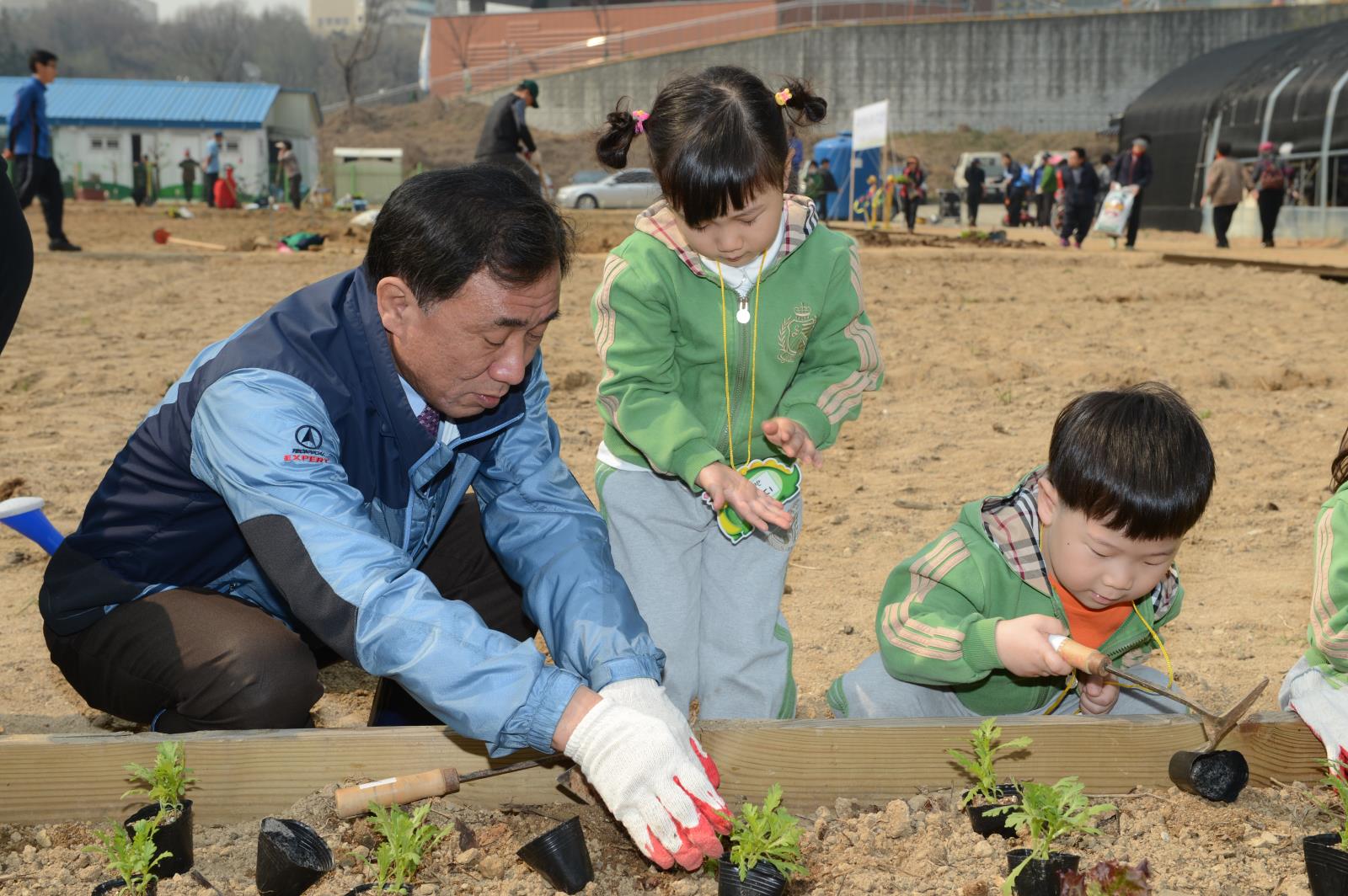 친환경 ‘사랑나눔 텃밭’ 개장식의 1번째 이미지