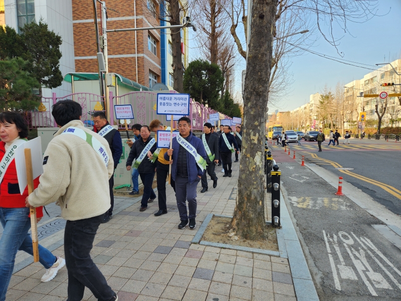 연수구, 개학기 학교 주변 불법광고물 근절 캠페인 실시