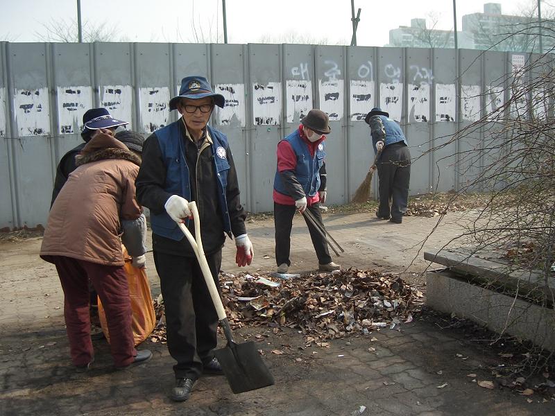 연수구, 연수2동 새봄맞이 대청소 실시의 1번째 이미지