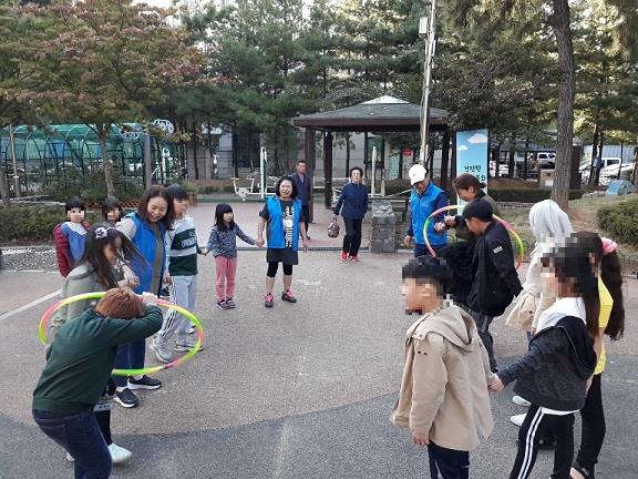 놀통세(놀이로 통하는 세상) 놀이문화 봉사단 놀이지도 활동의 2번째 이미지